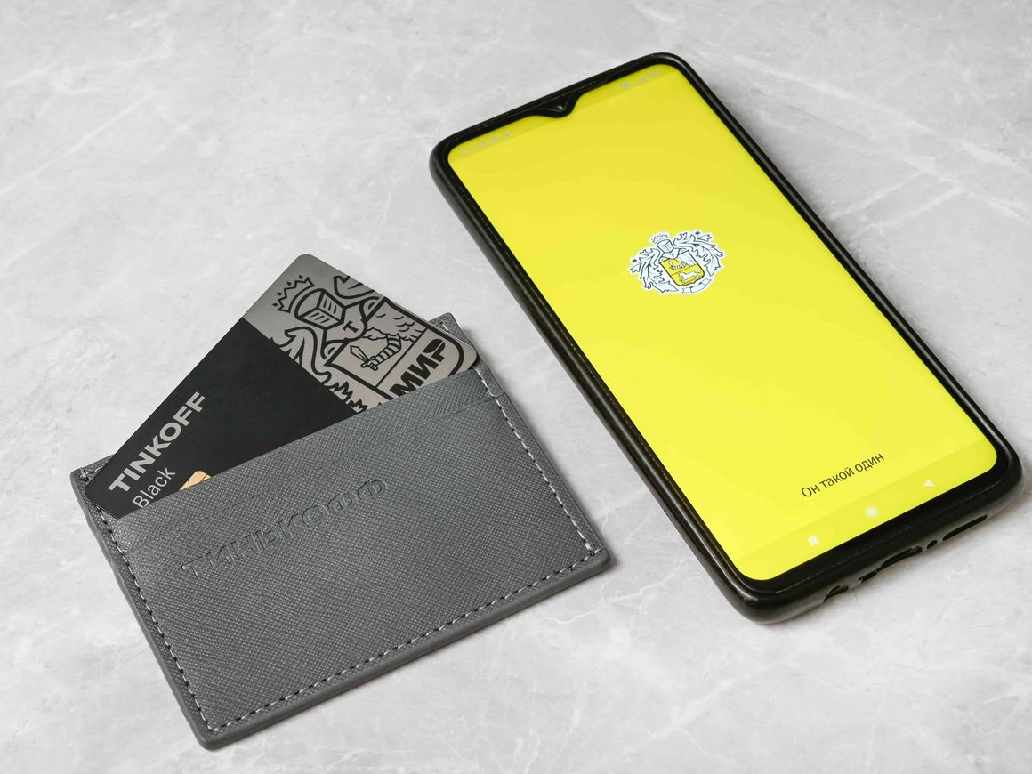 Признаться в обмане и помочь в спасении: «Тинькофф» рассказал о «гибридной» мошеннической схеме