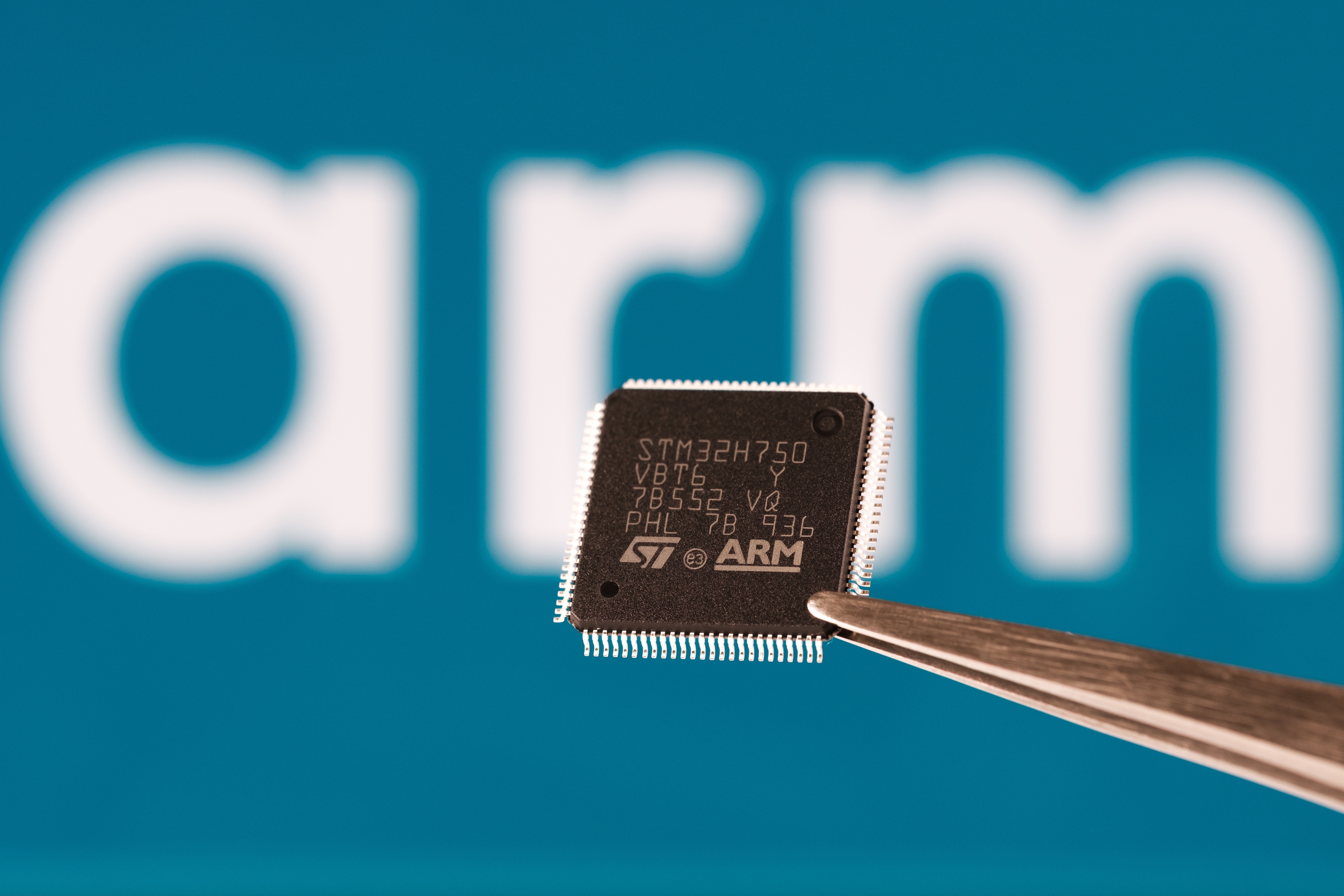 Поставщик технологий для производителей чипов Arm поднимет цены на 300% — Reuters