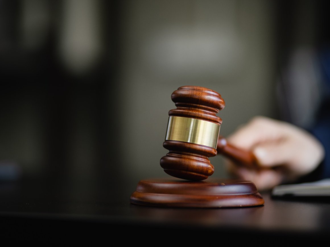 Прокуратура предложила выплатить деньги за изъятие акций у частных инвесторов