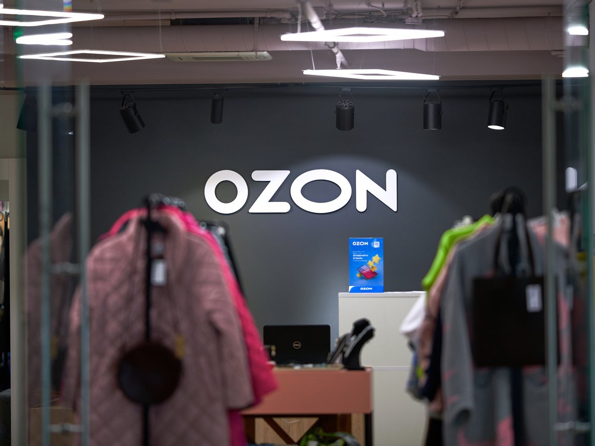 Ozon будет штрафовать владельцев ПВЗ за непредоставление доступа к камерам