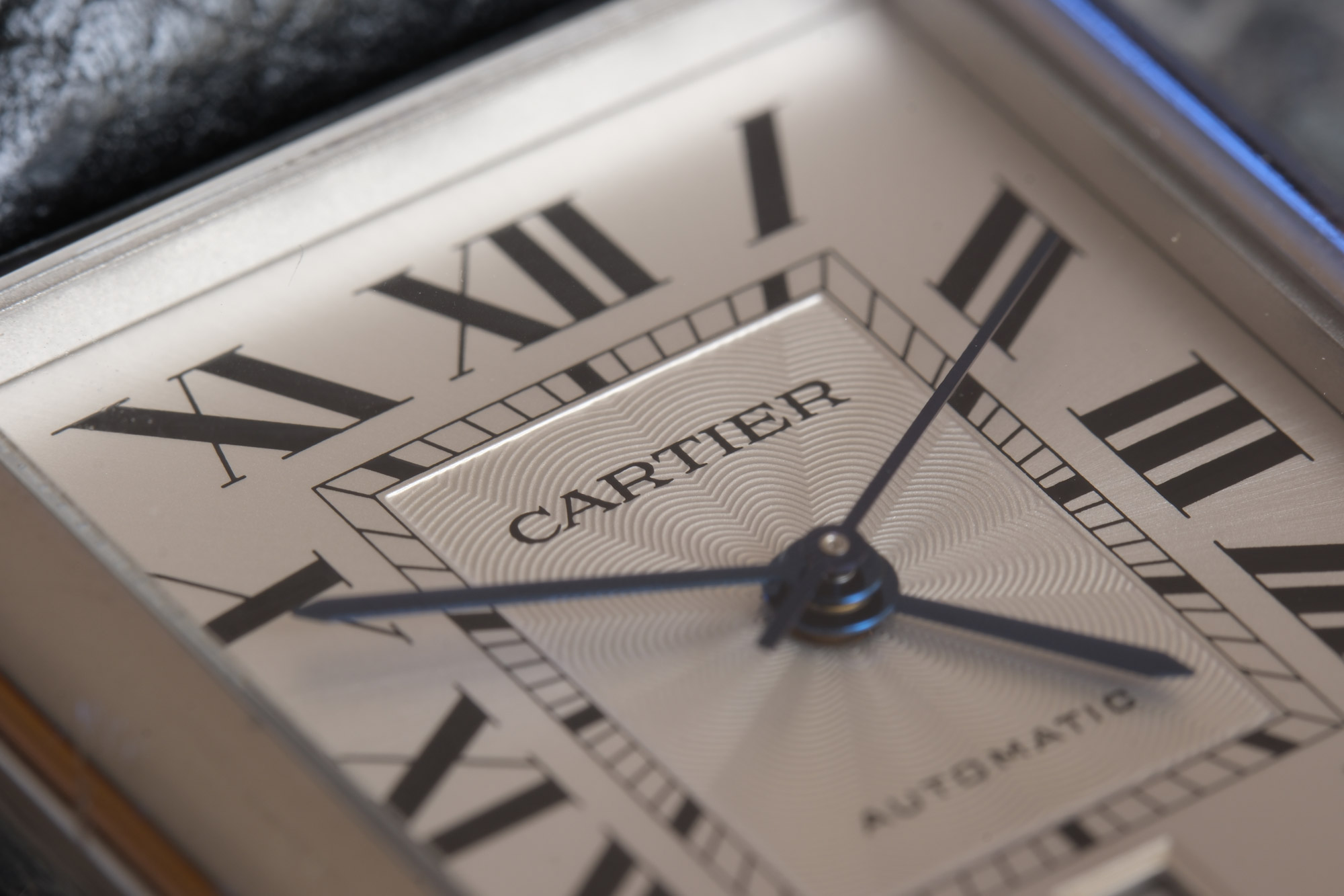 Швейцарская Richemont подала заявку в Роспатент на регистрацию бренда Cartier