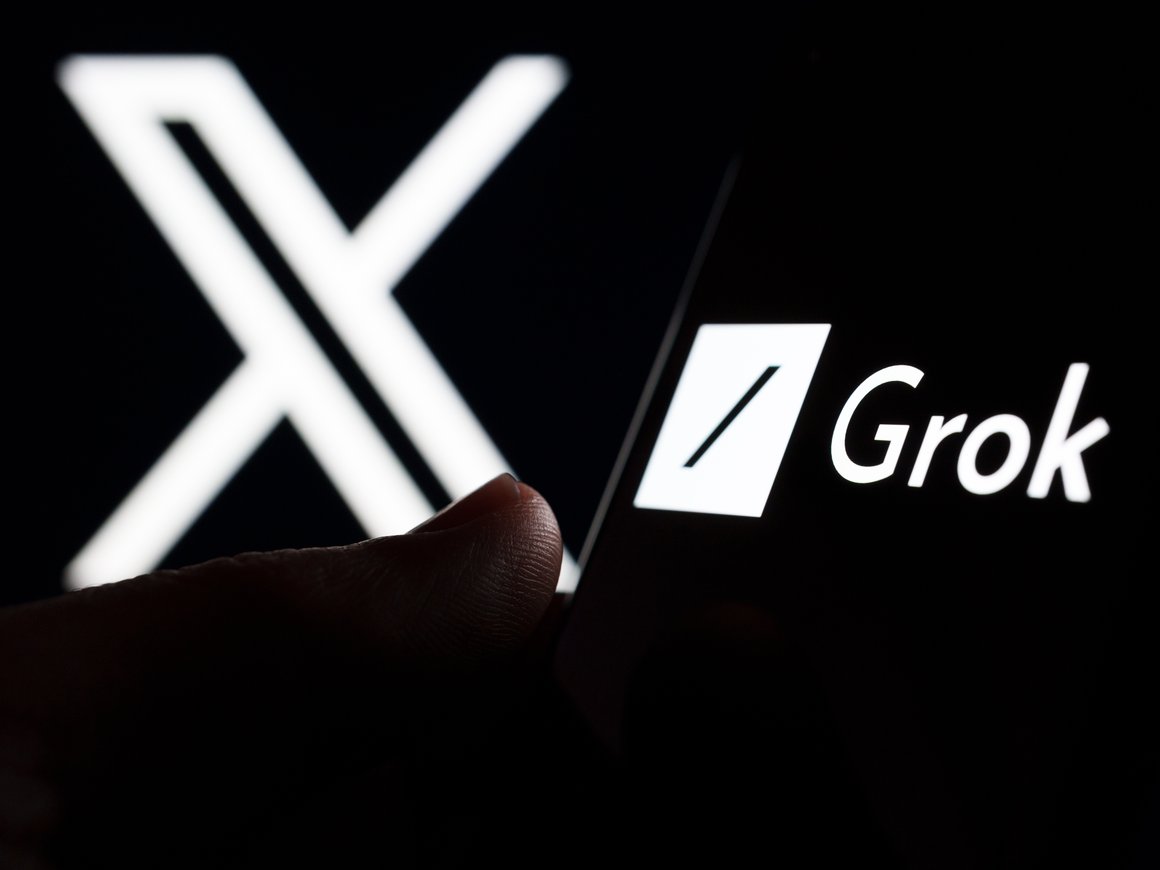 Чат-бот Илона Маска Grok начал отвечать пользователям в постах в X