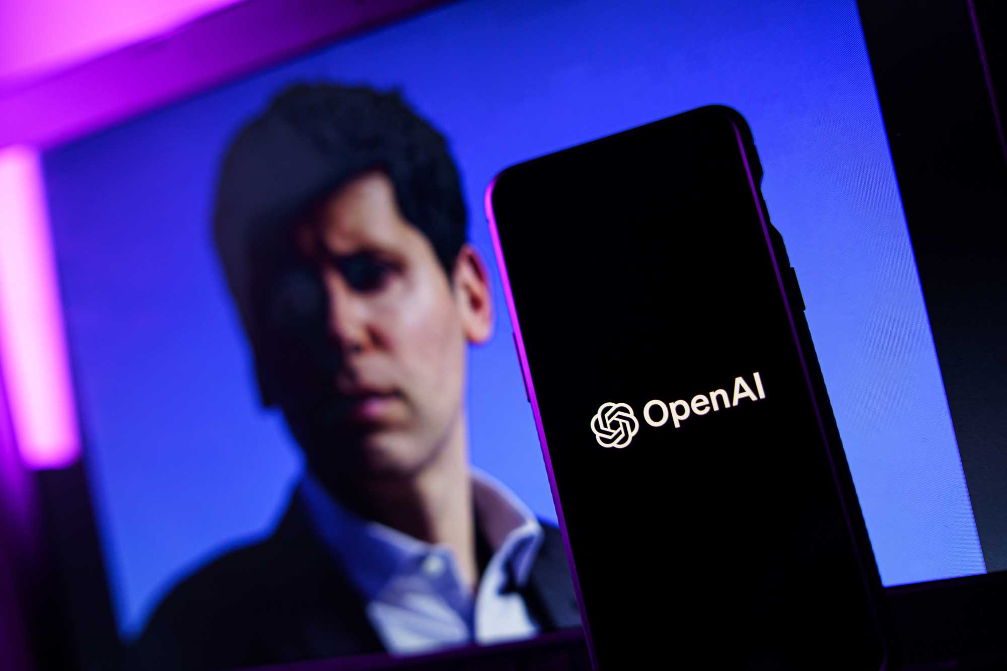 OpenAI отказалась от обновления GPT-4o из-за недовольства пользователей