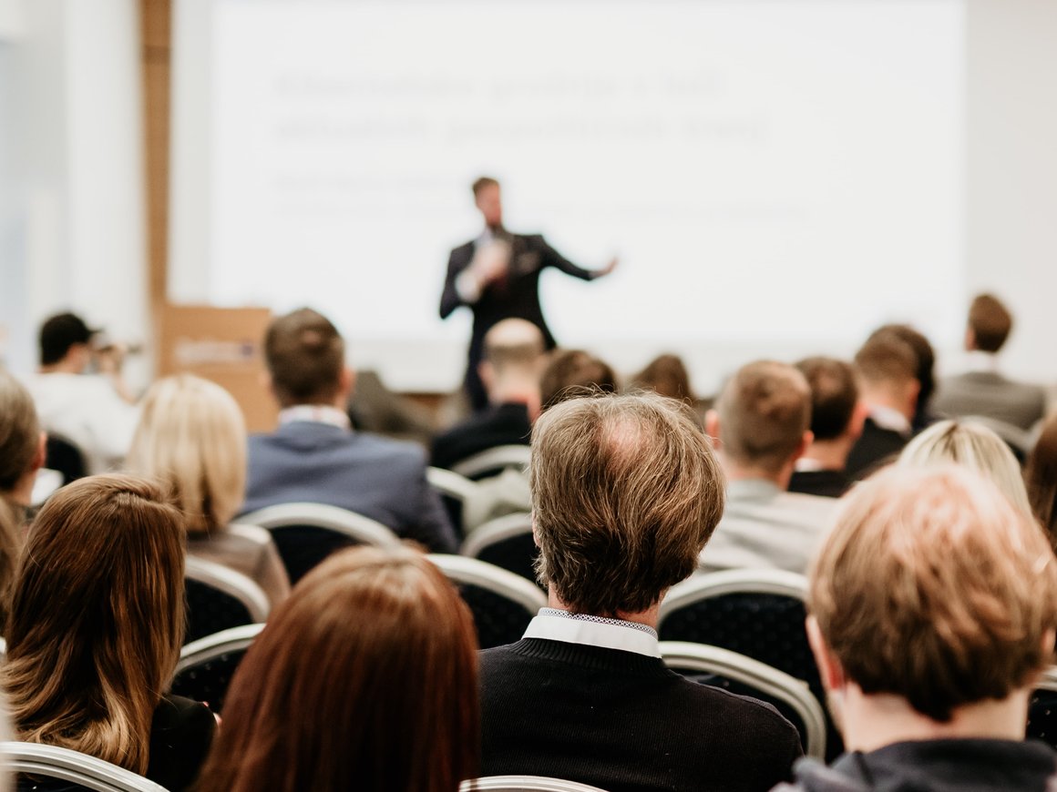 Выпускники школы управления «Сколково» привлекут инвестиции в прямом эфире