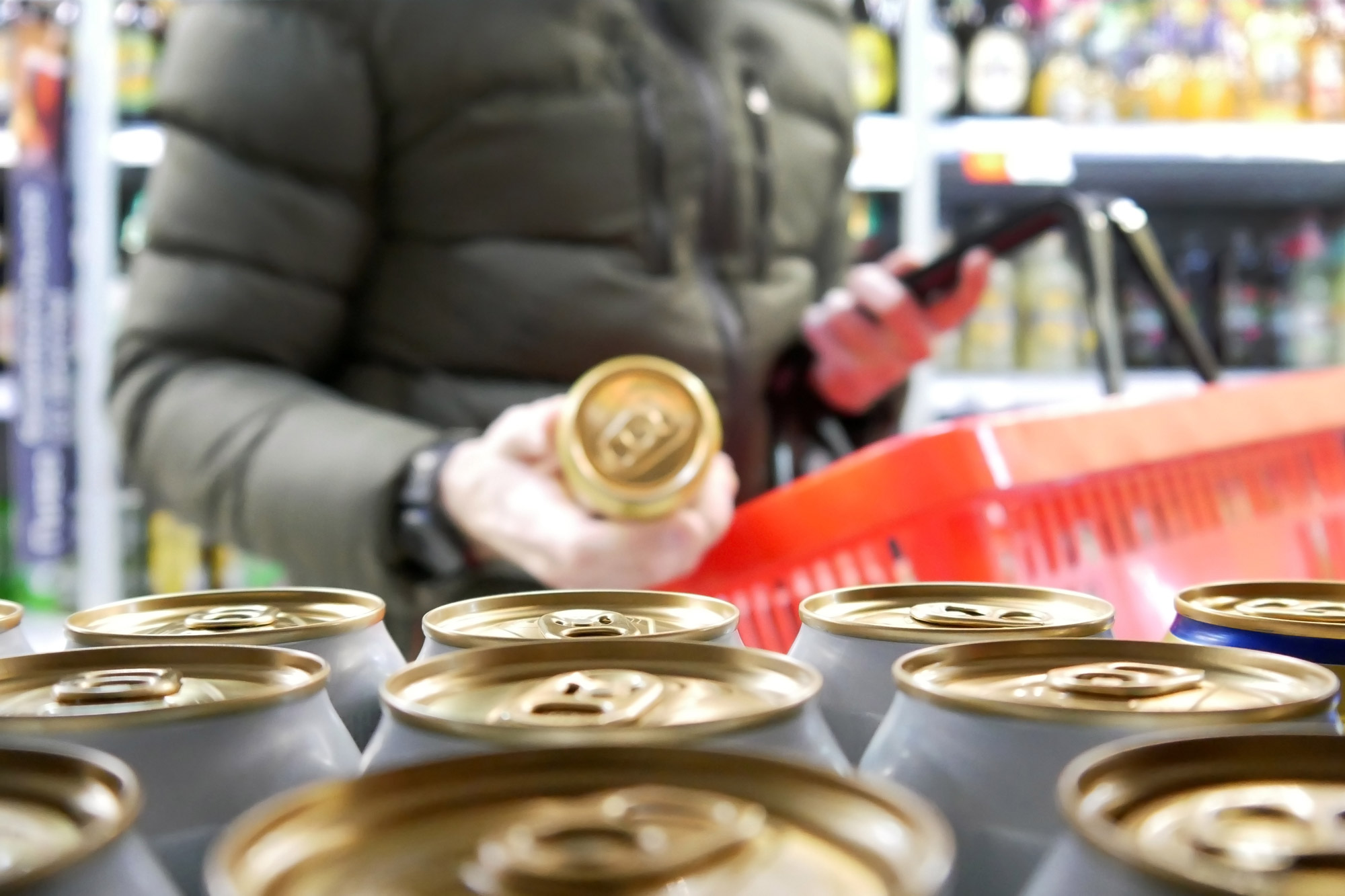 В Госдуме и Совфеде поддержали запрет на продажу алкоголя до 21 года