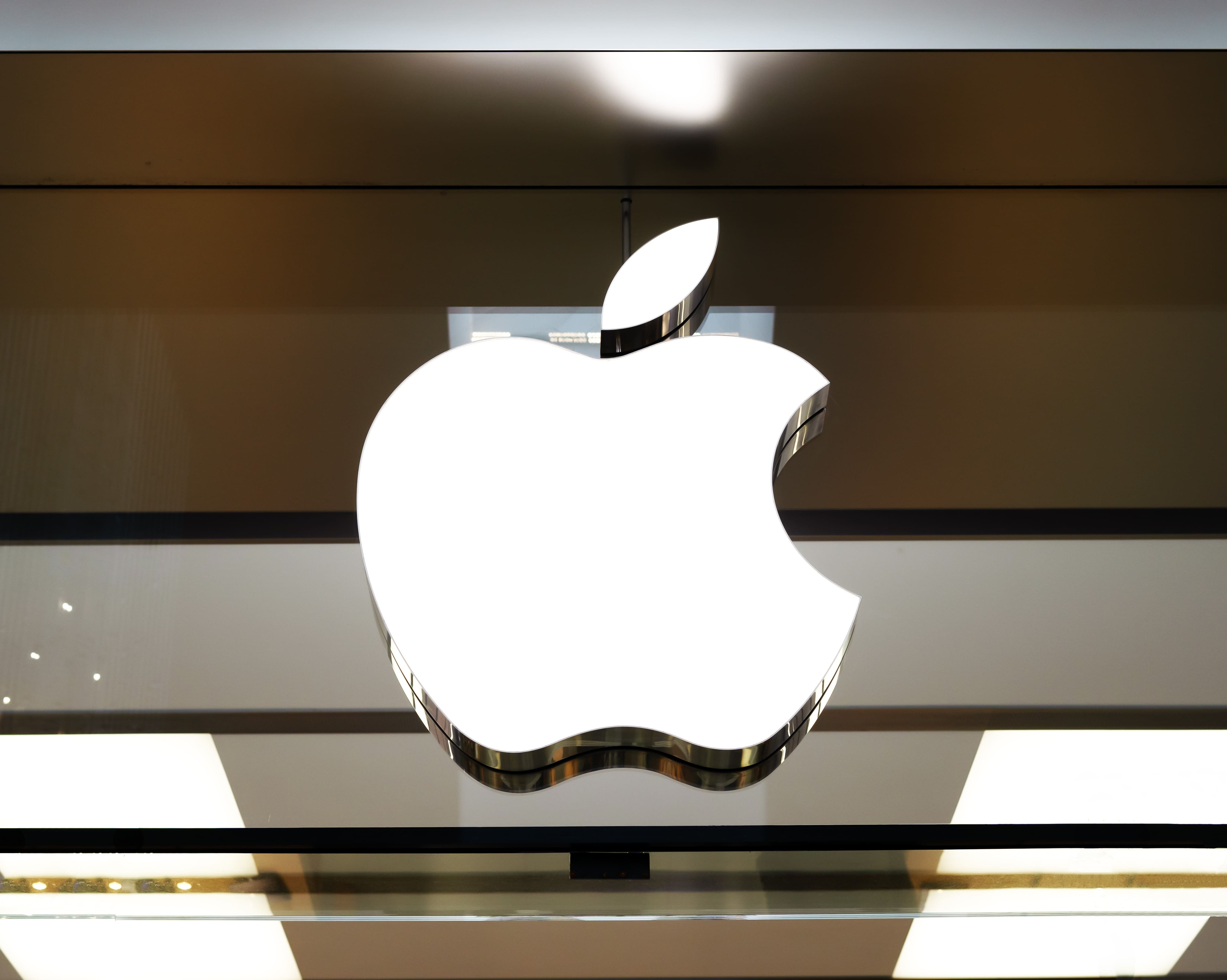 Bloomberg узнал об отставке главы разработки Apple Vision Pro