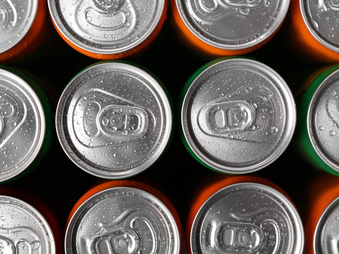 Госдума одобрила законопроект о штрафах за продажу энергетиков детям