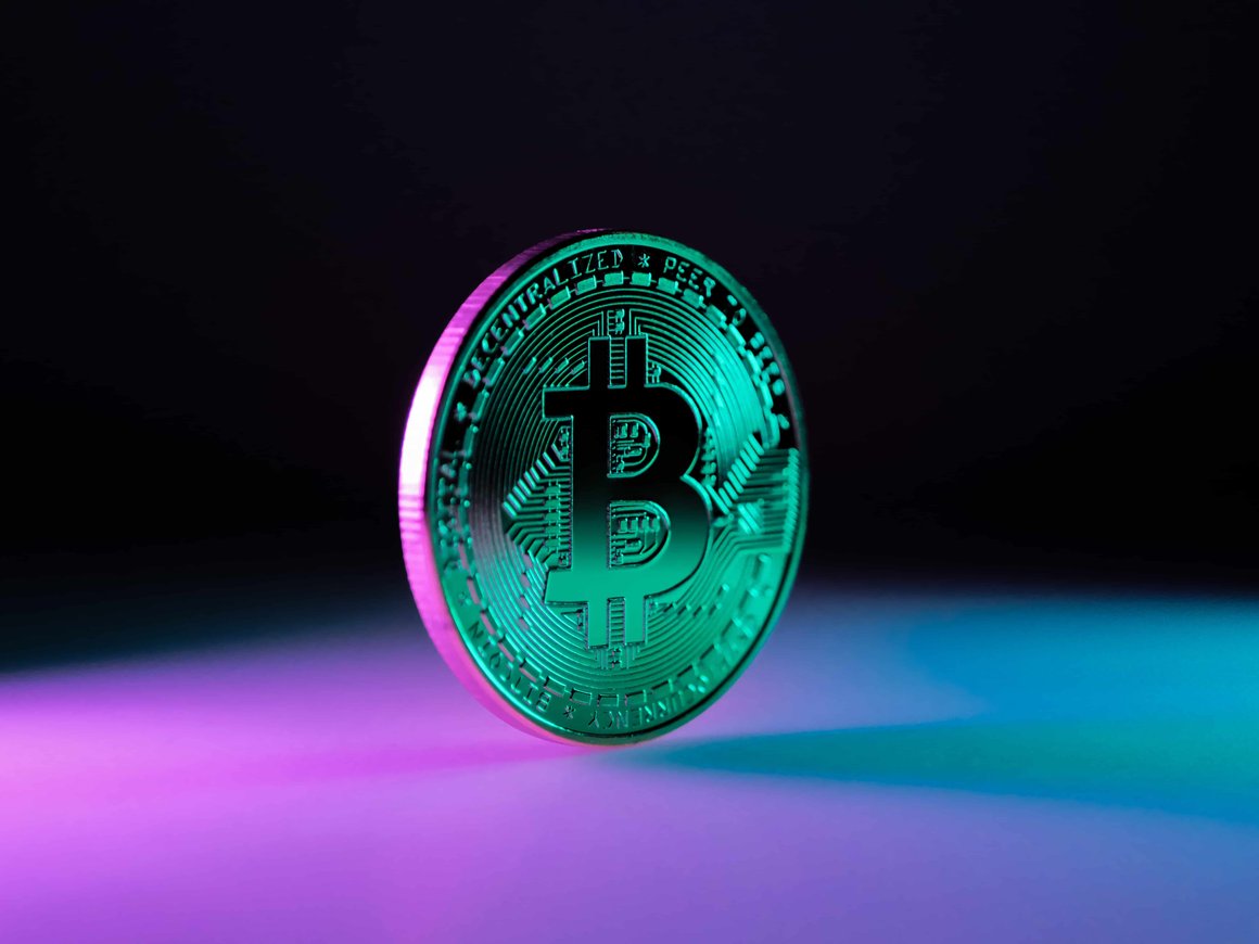 Трейдеры поставили на рост биткоина до $80 тыс. при любом результате выборов в США