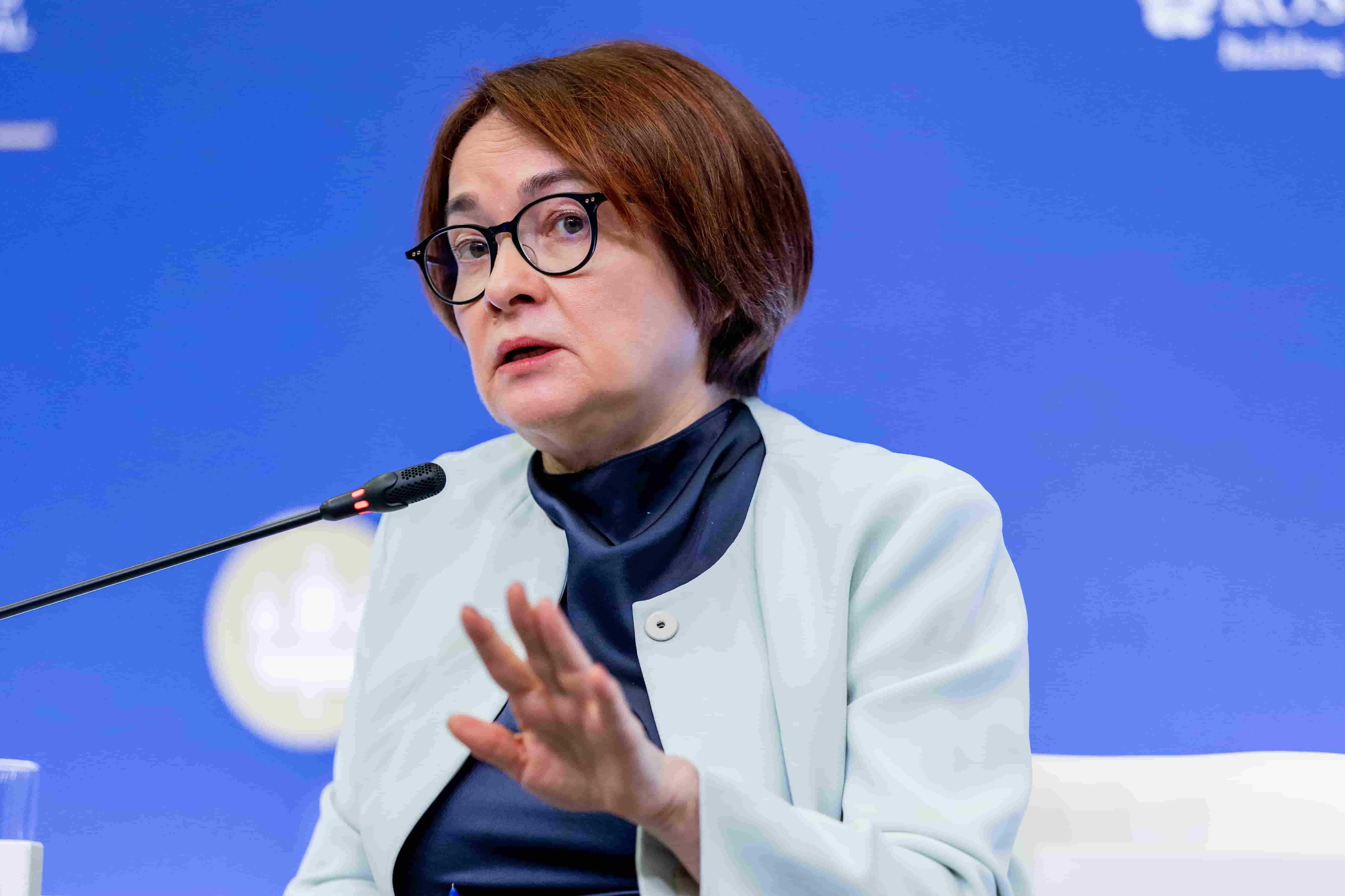 Набиуллина назвала нехватку рабочей силы главным ограничением для развития экономики