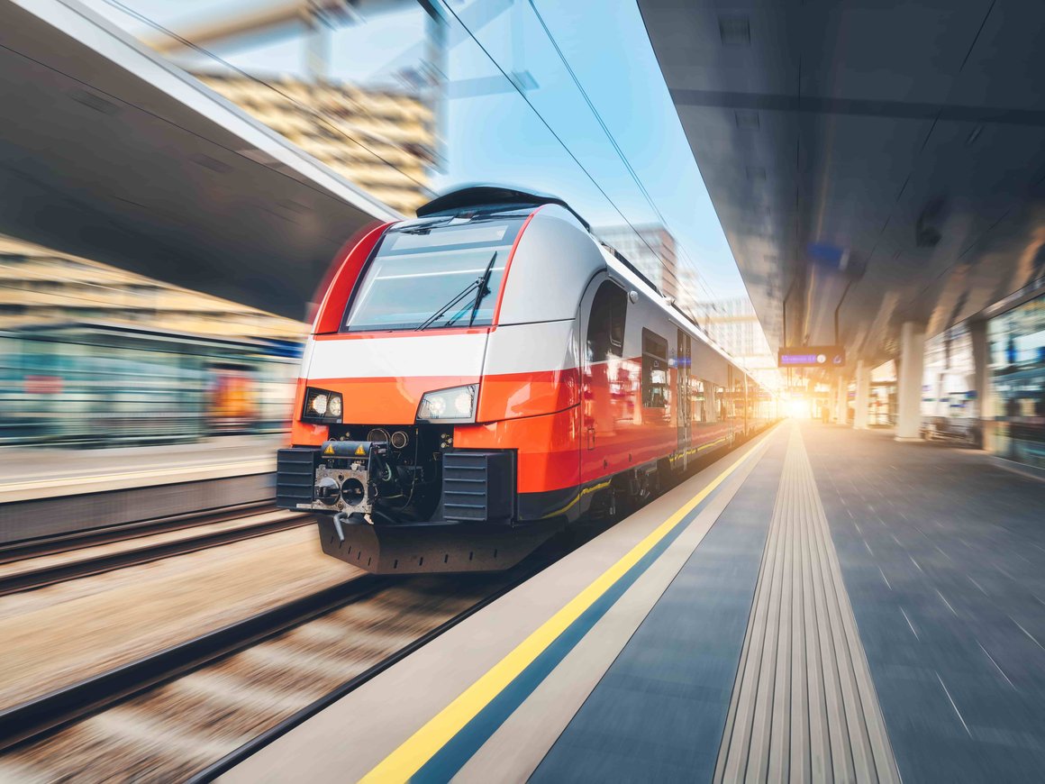 Минтранс оценил стоимость проезда по ВСМ между Москвой и Петербургом в почти 9 тыс. рублей