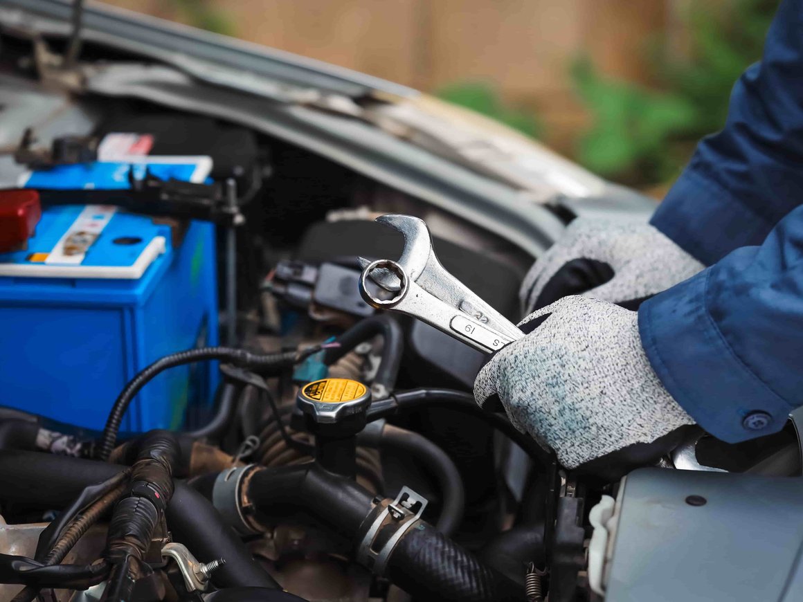 Венчурный инвестор Антон Старский вышел из капитала автоклуба «Ангел»