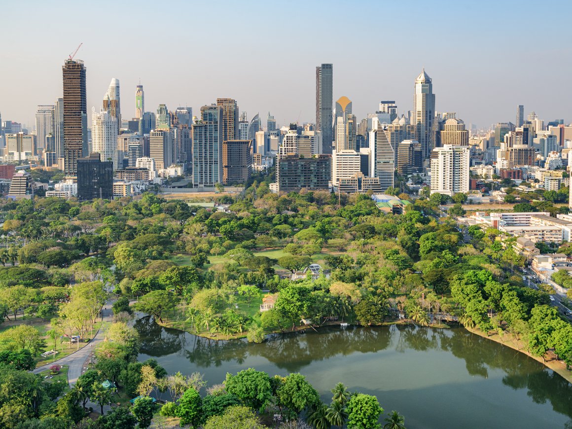 Таиланд упростил получение виз иностранными специалистами и инвесторами