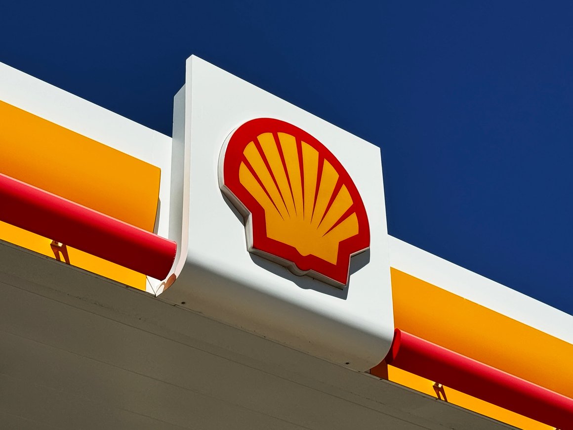 Генпрокуратура потребовала взыскать с Shell более €1 млрд убытков