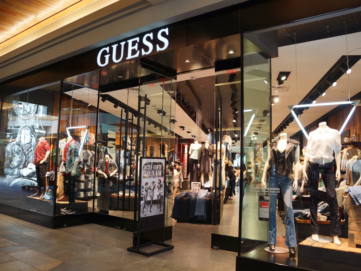 Guess выкупил долю российского партнера в местном бизнесе