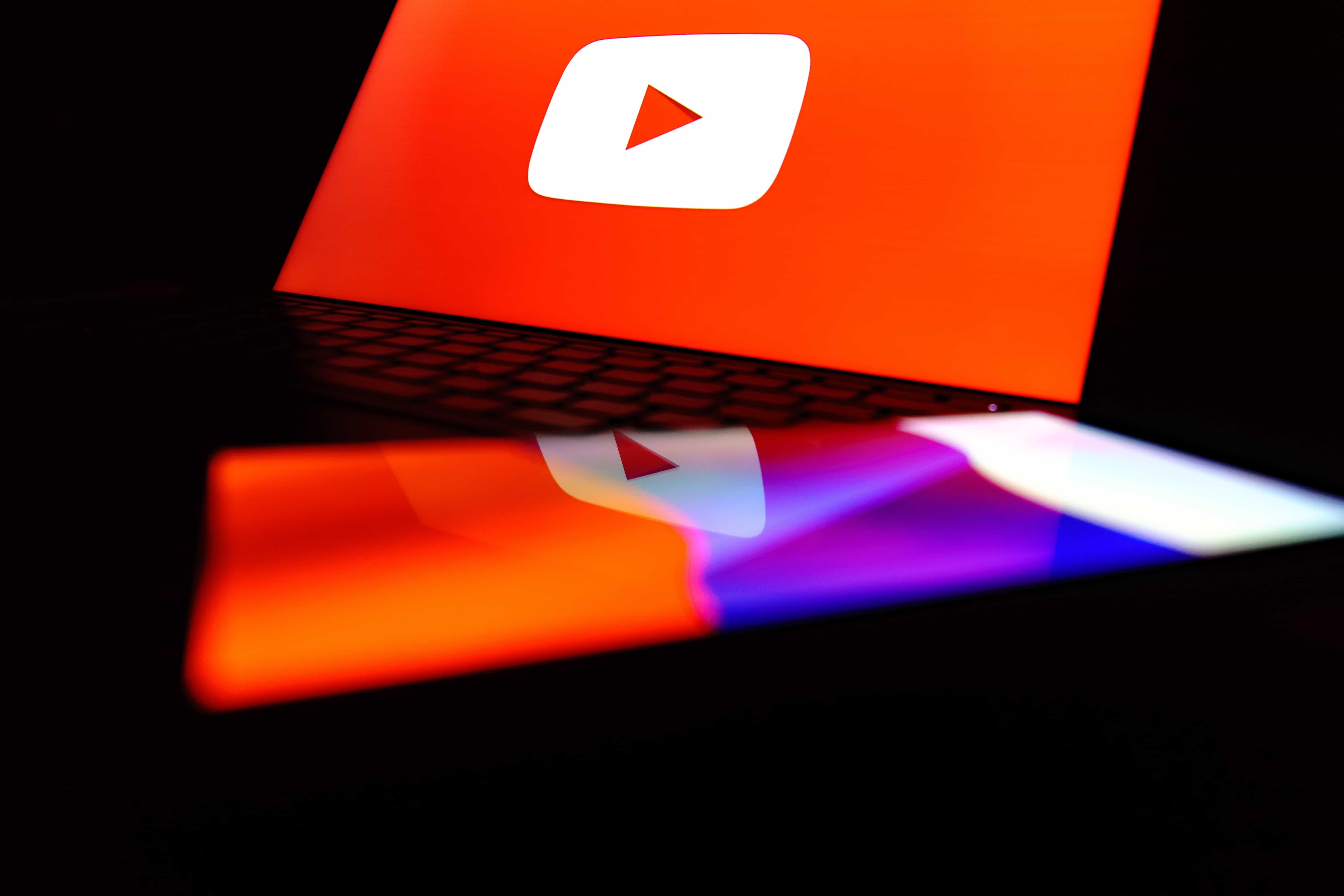 Эксперты сообщили о двукратном снижении трафика YouTube в России