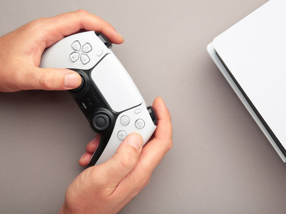 Спрос на консоли PlayStation и Xbox вырос на маркетплейсах в два раза