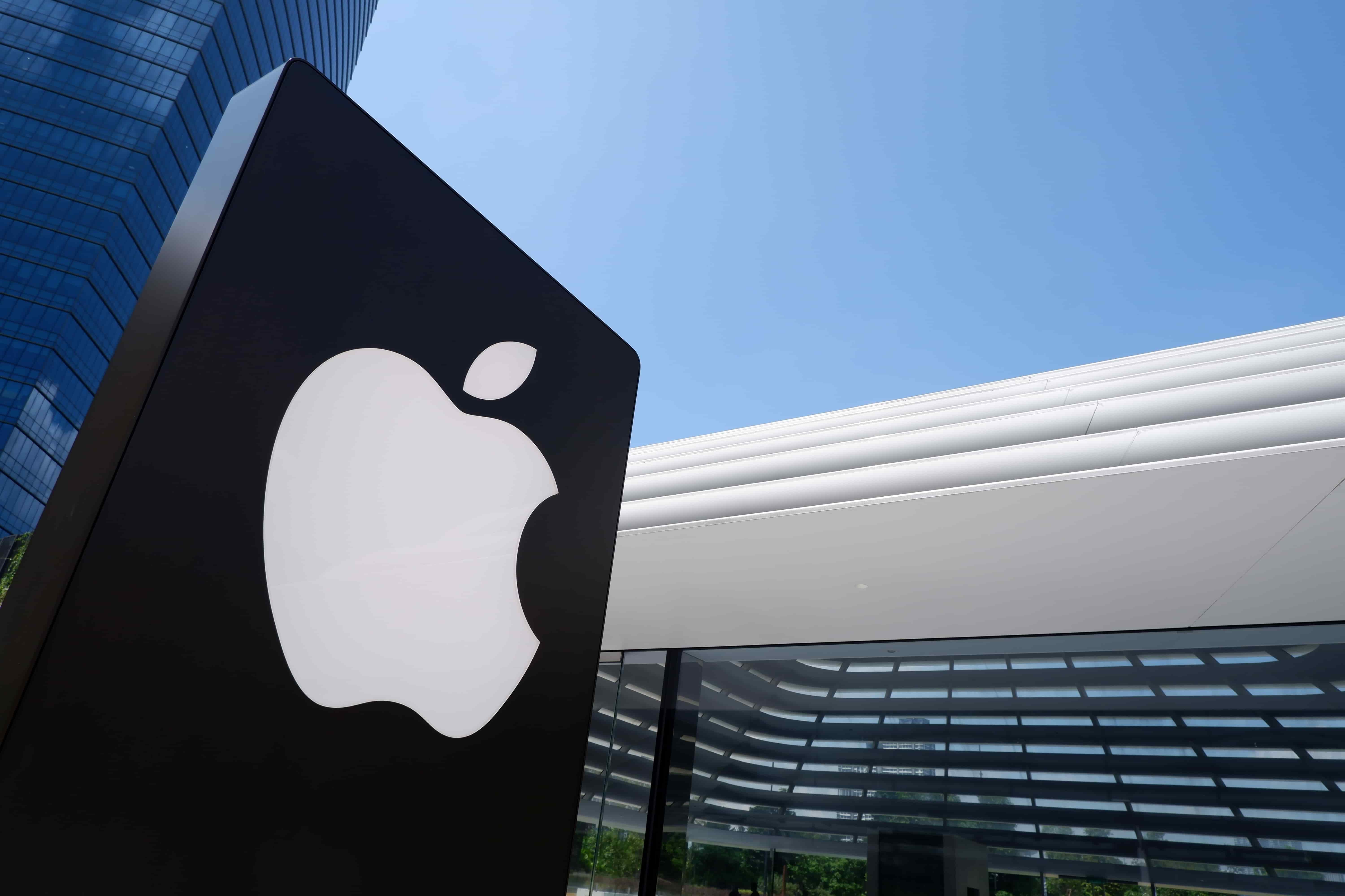 В работе сервисов Apple в России произошел сбой