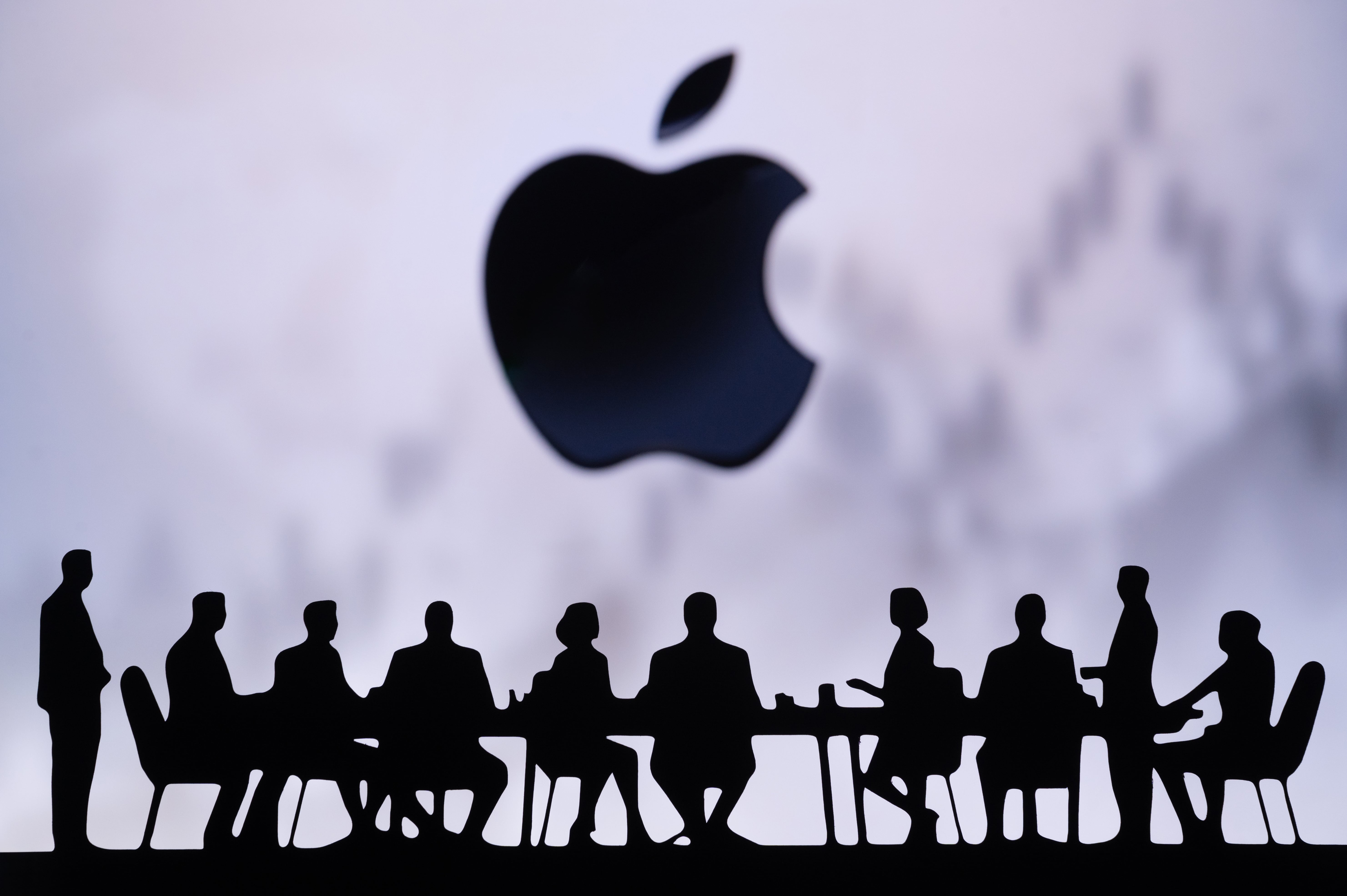 Капитализация Apple упала на $640 млрд после введенных пошлин Трампа