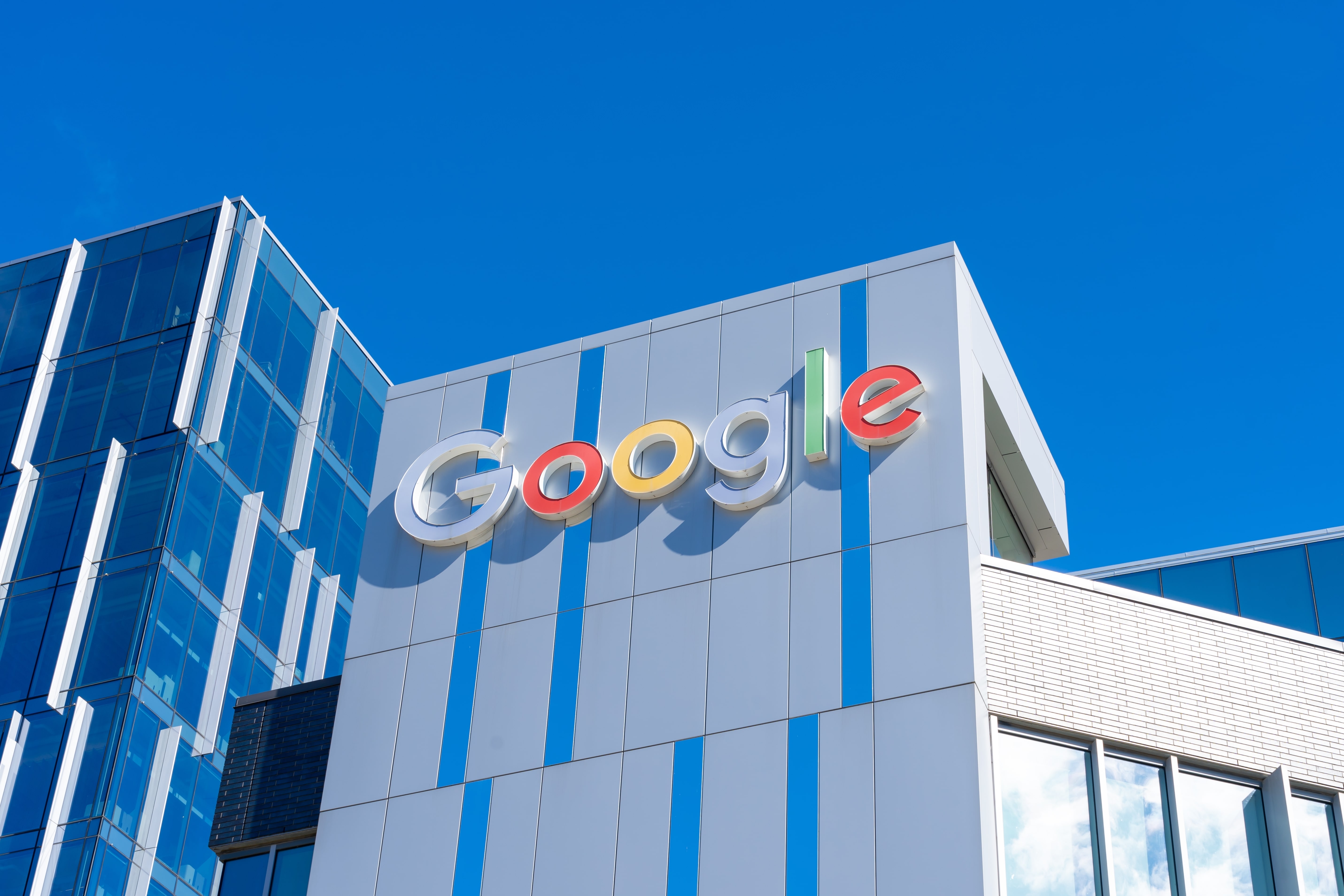 В App Store появилось бесплатное приложение Gemini — нейросети Google