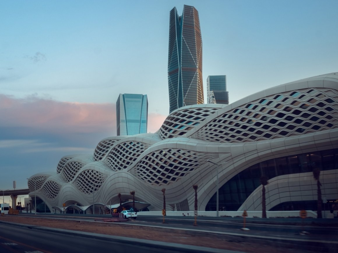 В столице Саудовской Аравии впервые открылось метро