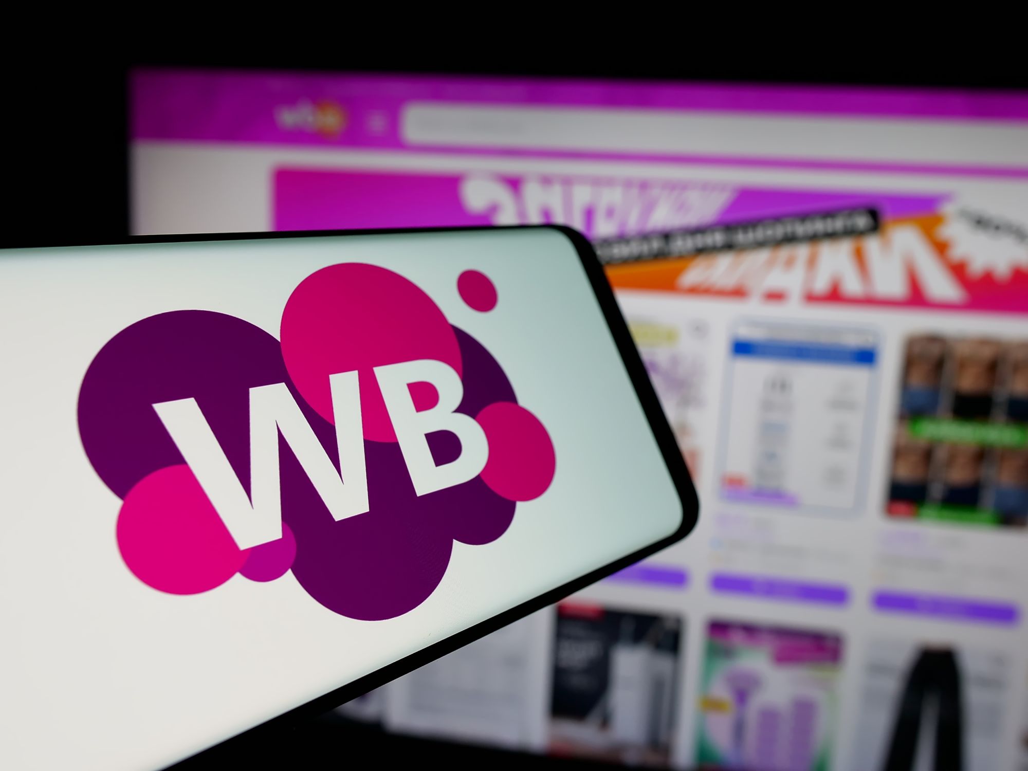 Селлер рассказал, как собрал на Wildberries 1 млн отзывов на карточку пятновыводителя
