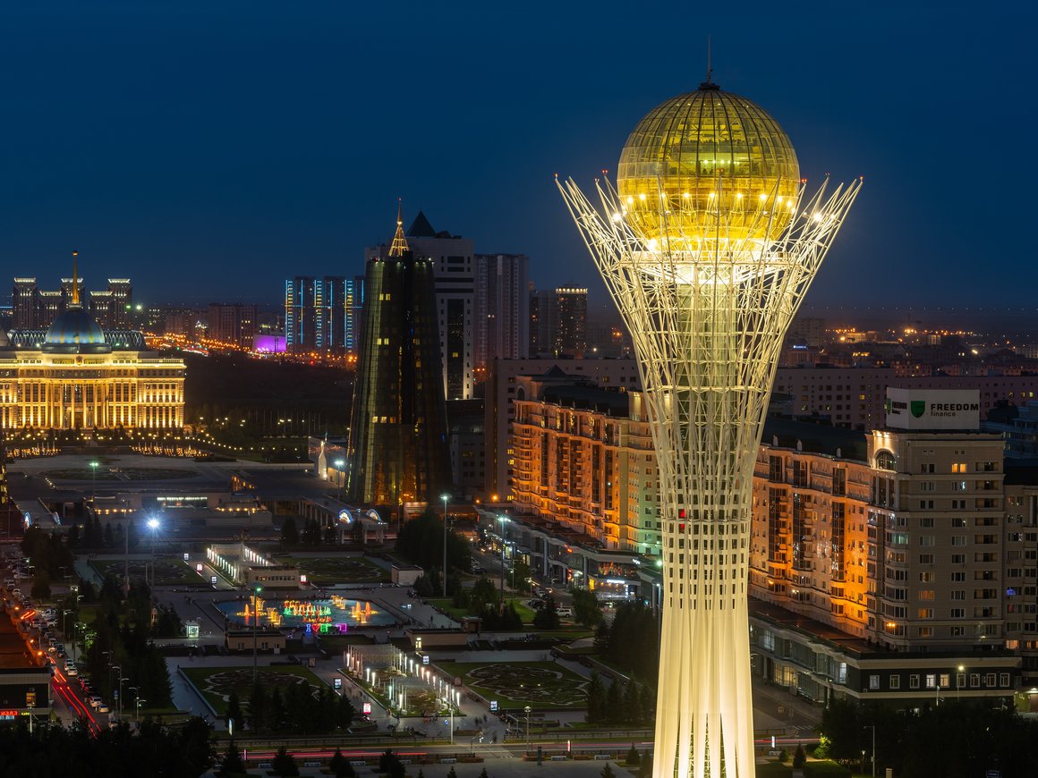 Казахстан ограничил срок действия банковских карт нерезидентов одним годом