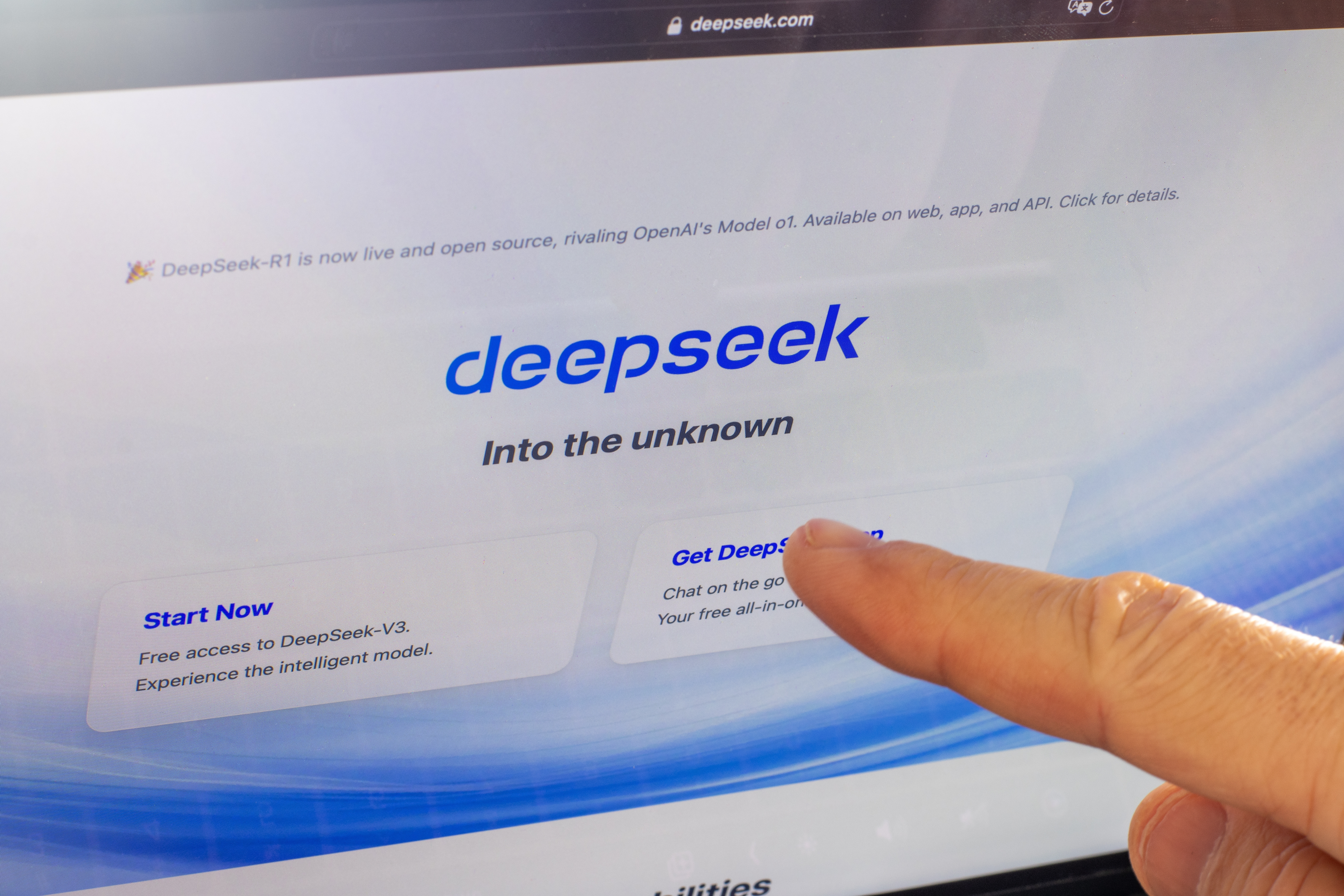 Bloomberg: США расследуют возможное нарушение санкций разработчиками DeepSeek