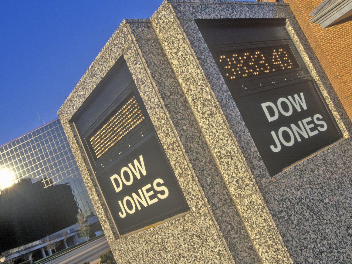 Мосбиржа анонсировала запуск торгов фьючерсами на индексы Dow Jones и Russel