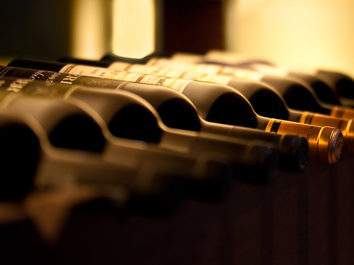 Россиянам открыли доступ к первой в мире платформе для инвестиций и продажи марочных вин