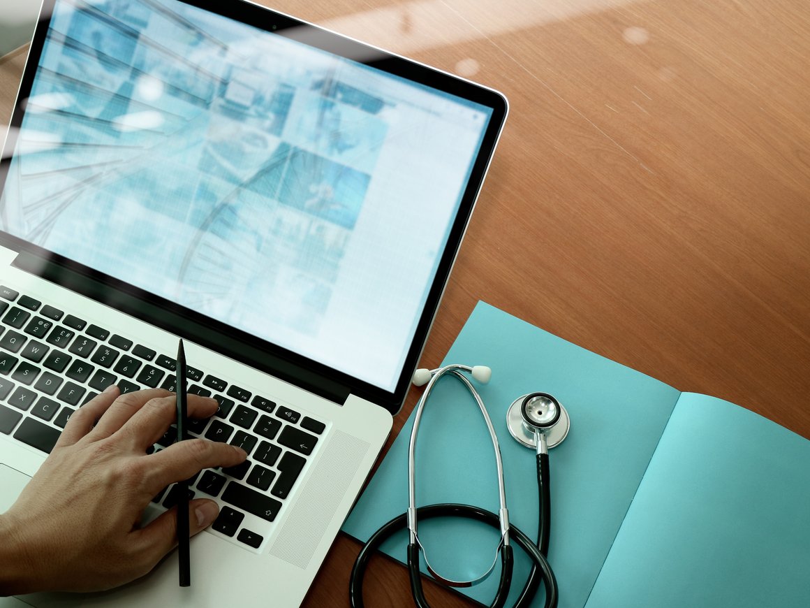 HealthTech-стартапы пригласили выступить на Show Long Life Lab Venture перед инвесторами