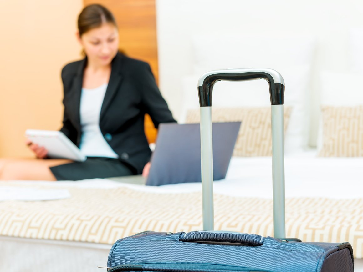 Эксперты подсчитали, на сколько подорожало размещение в командировках в 2024 году