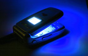 Основателю обанкротившейся FTX разрешили пользоваться телефоном-раскладушкой без выхода в интернет