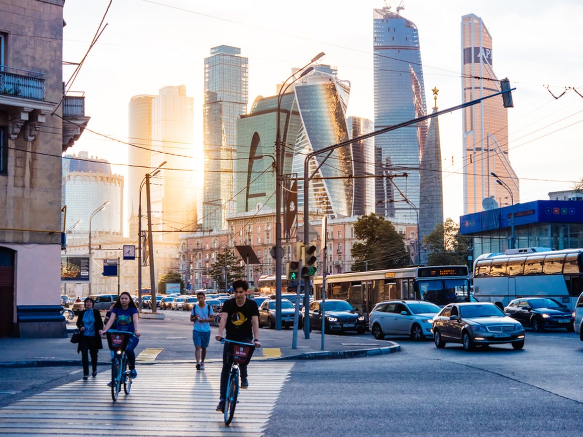 Средняя зарплата в Москве оказалась в полтора раза выше, чем по России