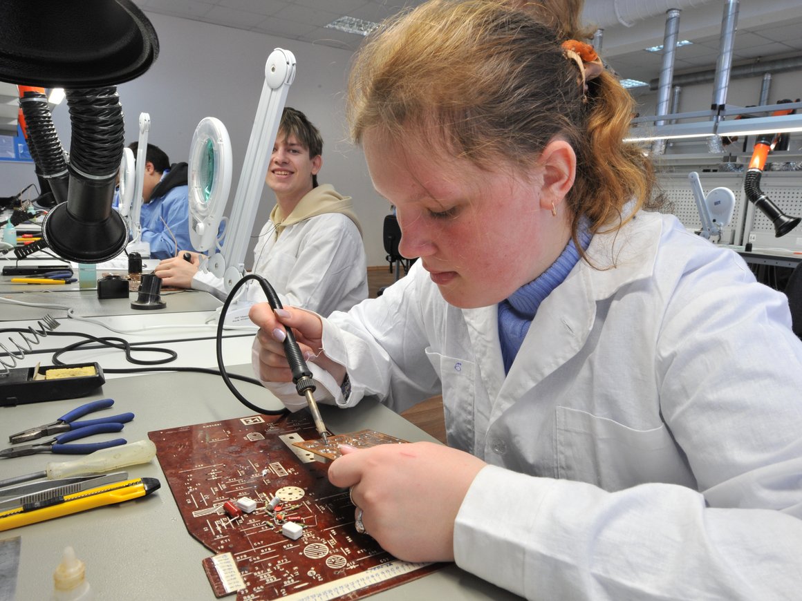 Робототехника и управление беспилотниками признаны в России наиболее востребованными профессиями