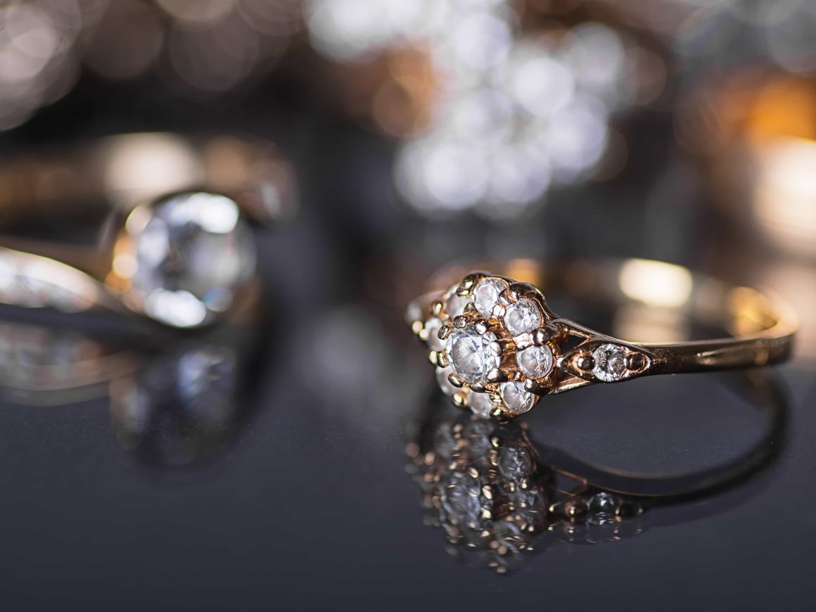 Минфин отсрочил маркировку ювелирных изделий на год