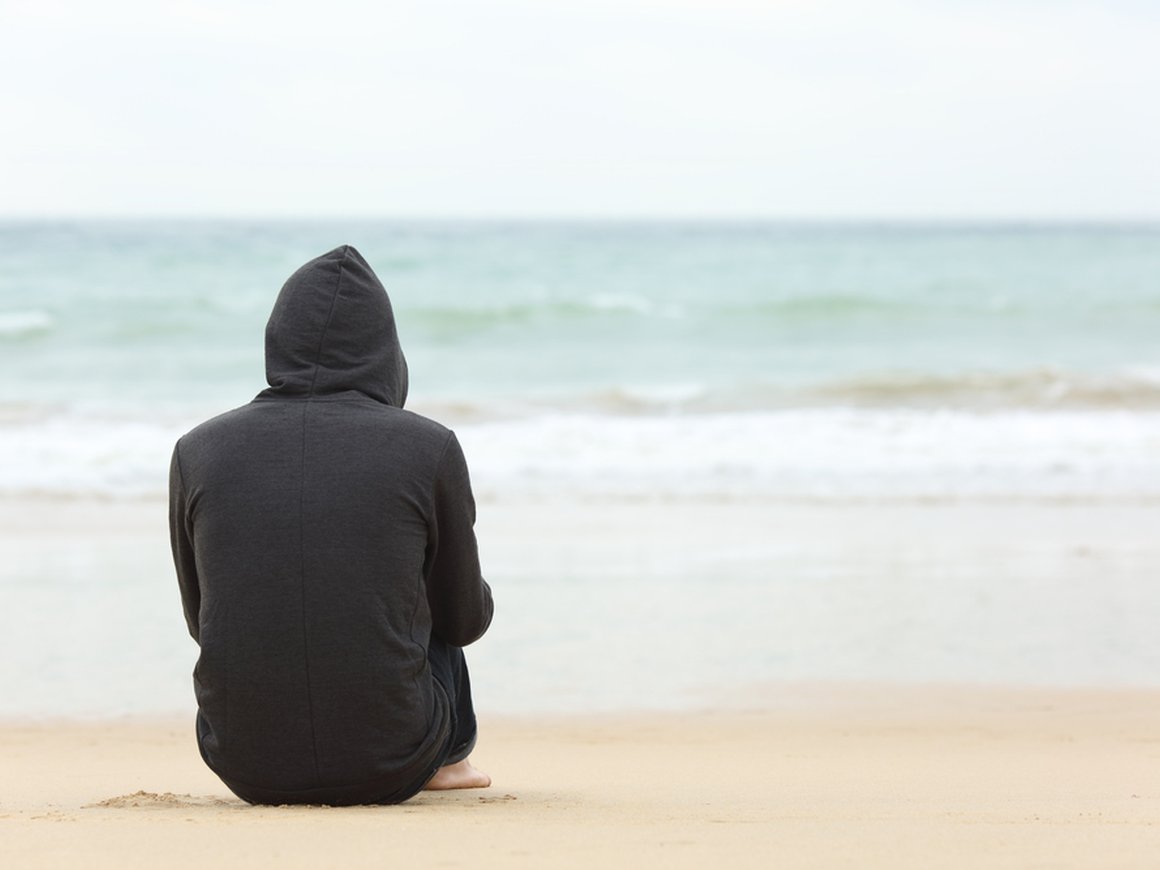 «Тяжело было даже пойти в магазин». Как справиться со стрессом при переезде за границу