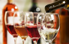 Эксперимент по онлайн-продаже вина на сайте «Почты России» одобрили в правительстве