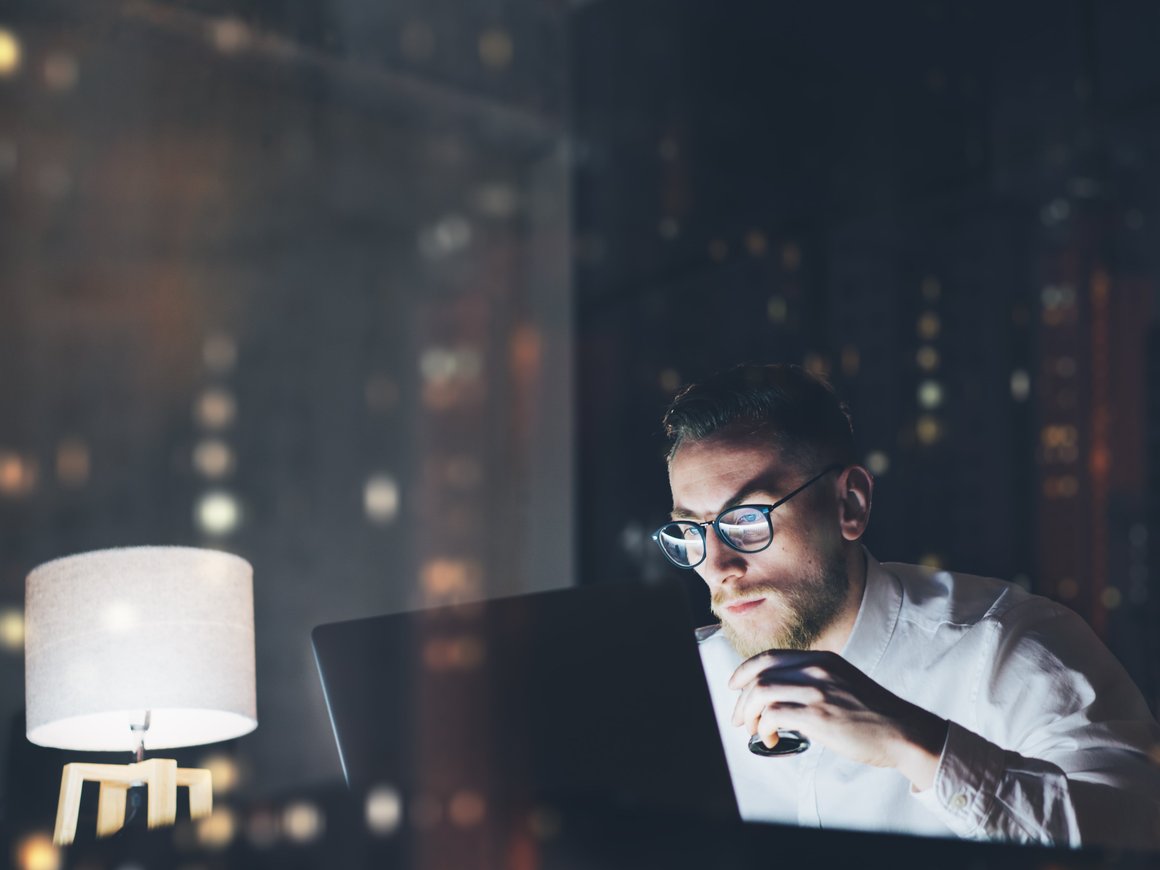 Когда незаменимым быть вредно: 4 способа добиться карьерного роста