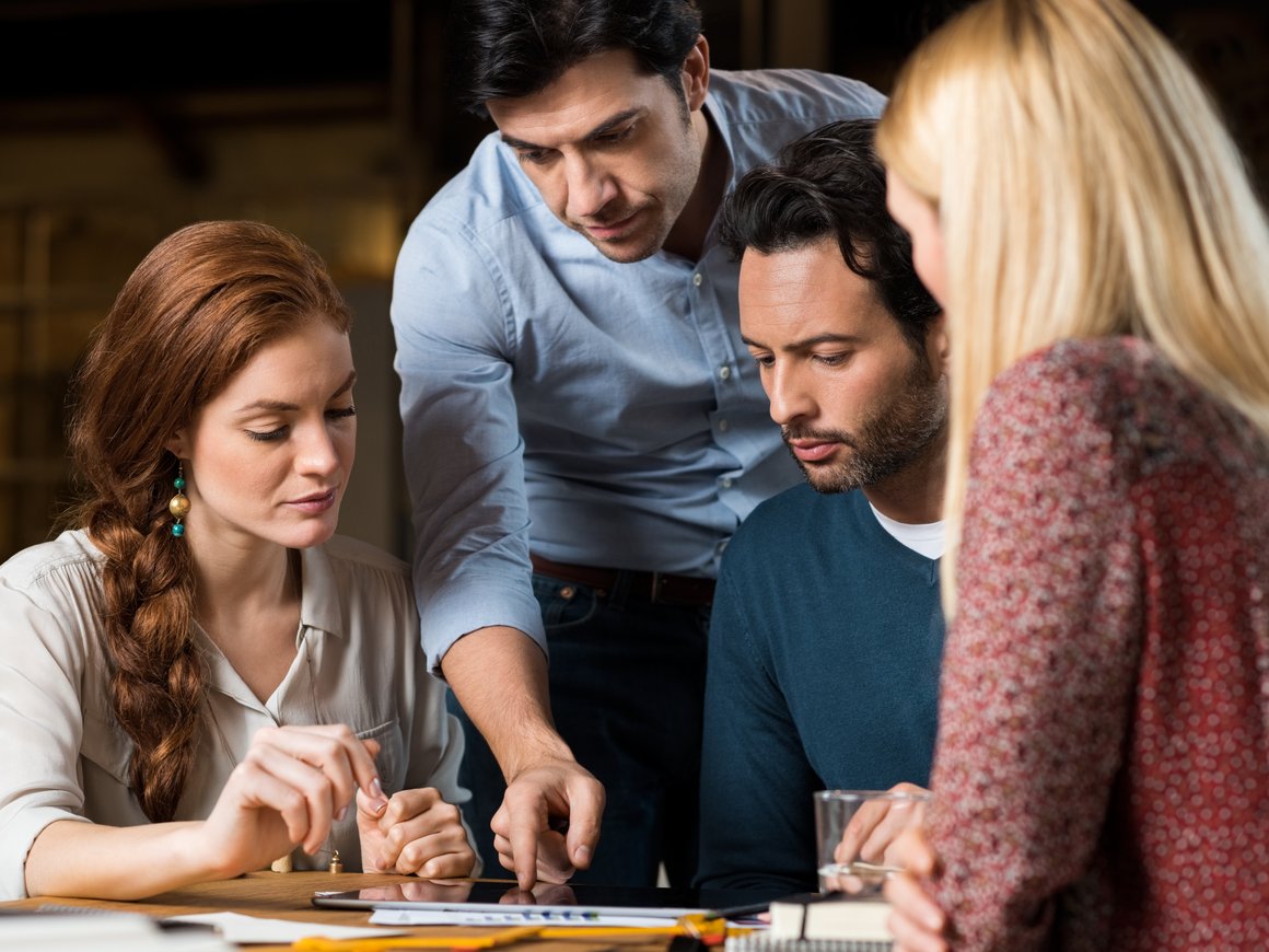 Может ли компания запретить персоналу работать с конкурентами?