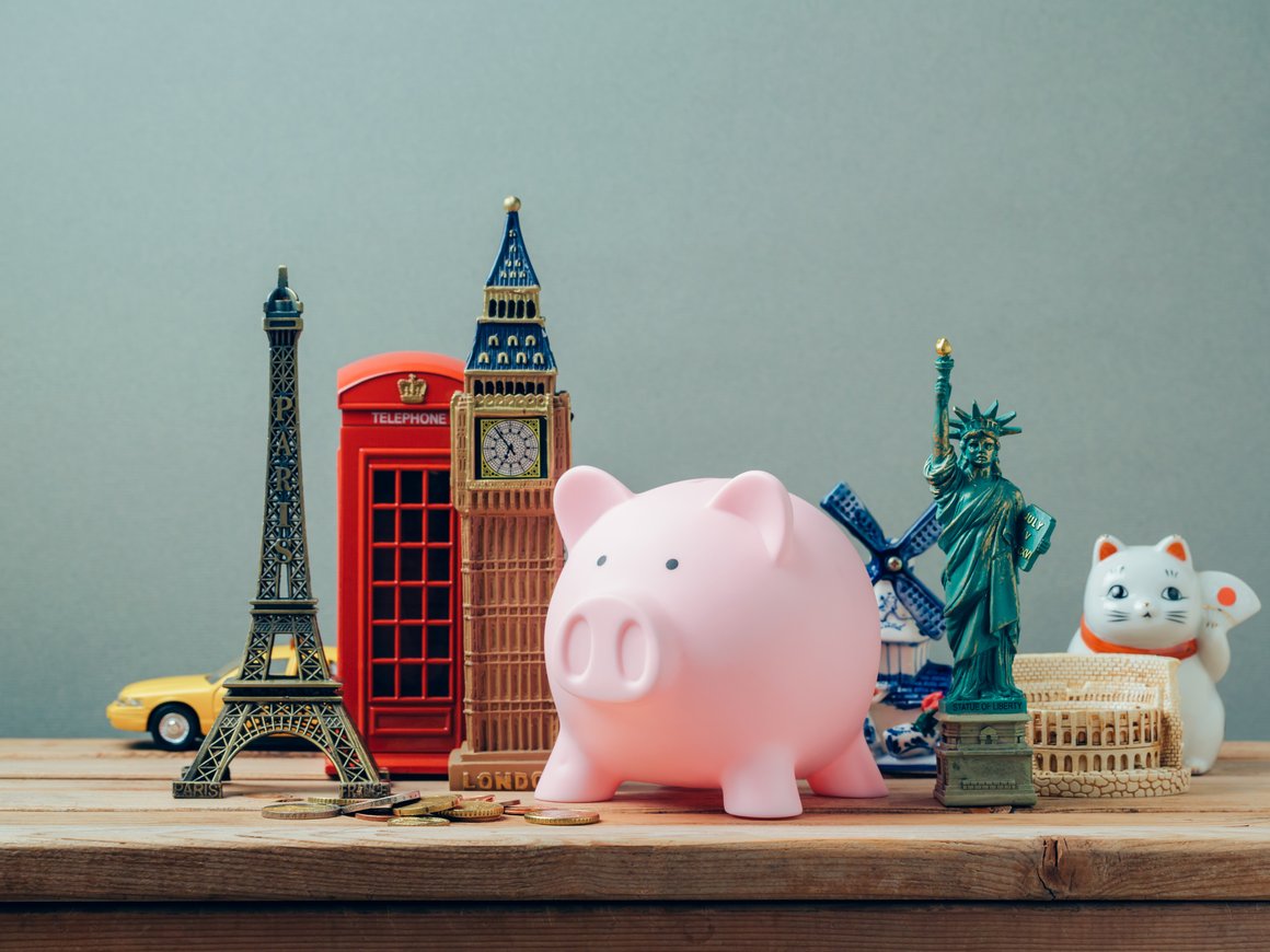 Фридман и Авен назвали колоссальной ошибкой миллиардные вложения на Западе