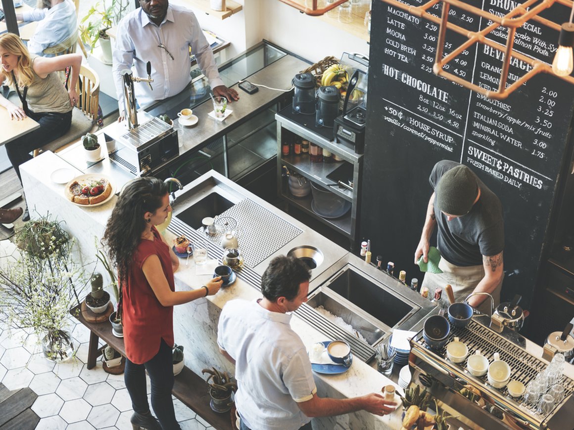 Число кофеен в крупных городах России превысило число баров впервые за годы