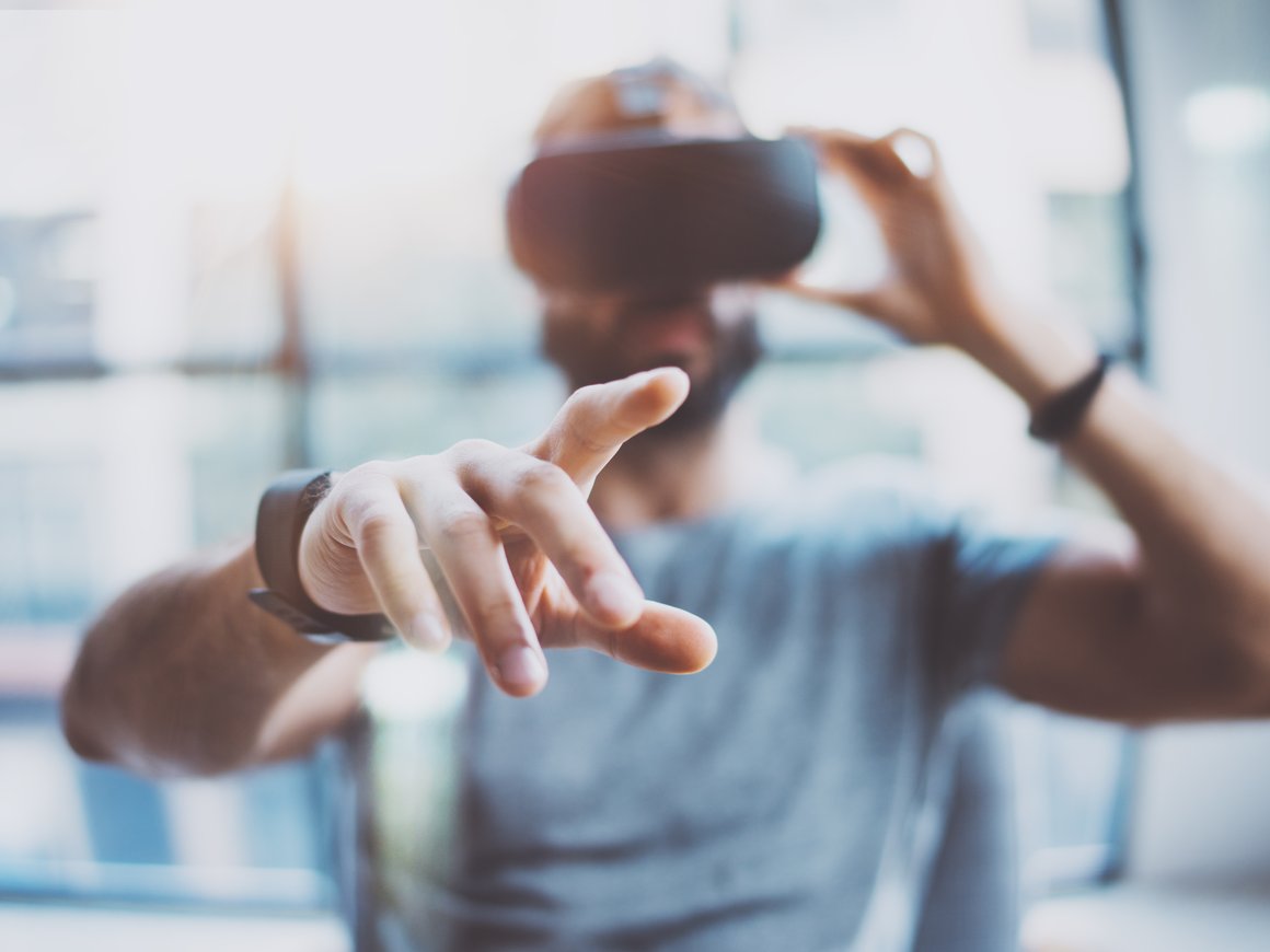 Голограммы, роботы и виртуальные симуляции: как выглядит современное бизнес-образование