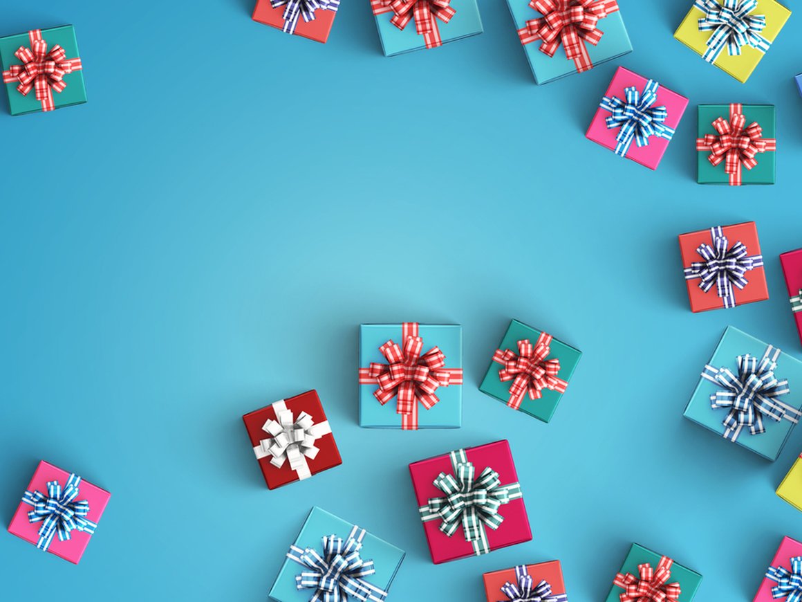 Стало известно, какие новогодние подарки купили россияне