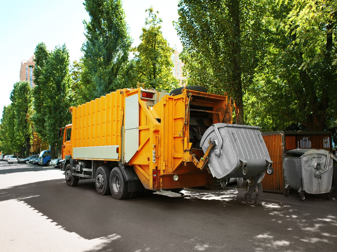 Бизнес не мотивирован зарабатывать на мусоре. Это можно исправить