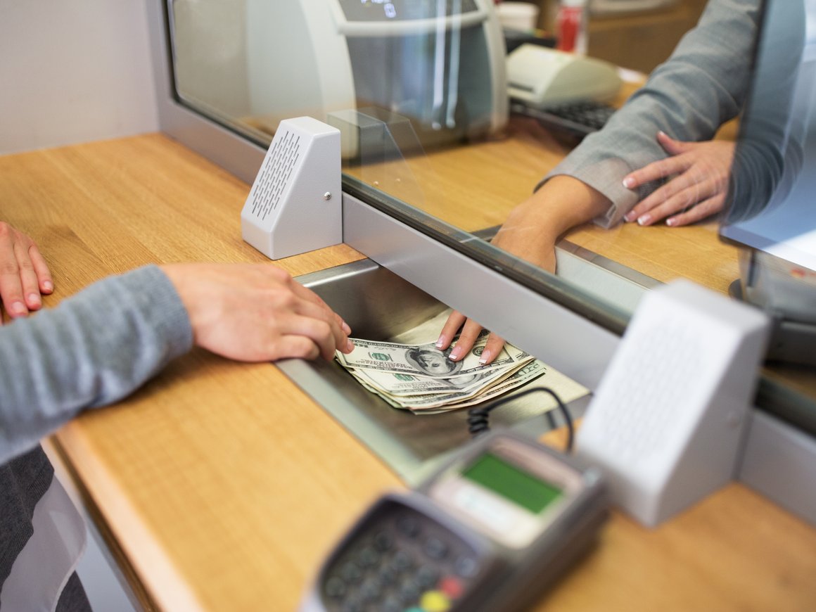 Финансист «БКС Мир инвестиций» назвал лучшее время для продажи долларов