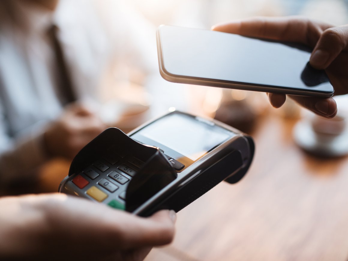 От оплаты наличными к онлайн-расчетам и криптовалютам: эволюция цифровых платежей во время кризисов