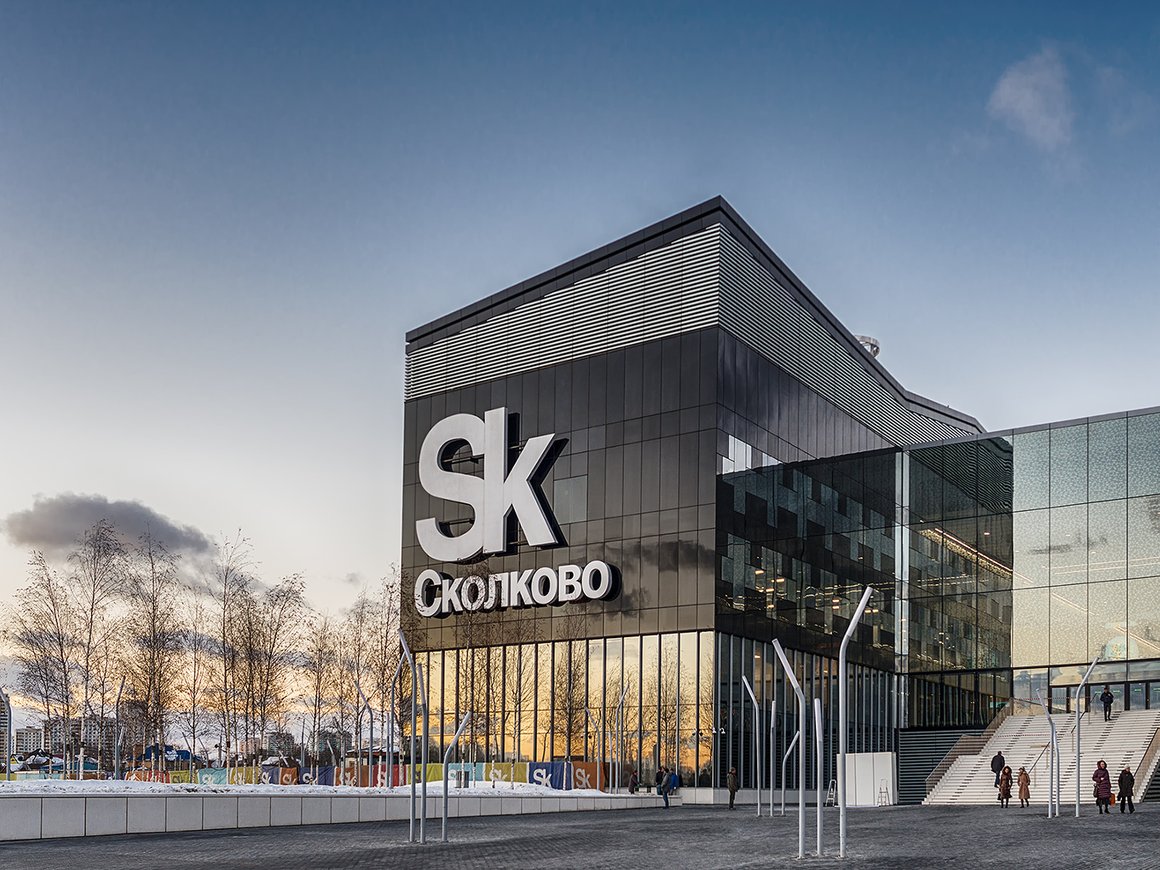 Импортозамещение, роботы и решения для здоровья: какие задачи решали сколковские стартапы в 2023 году