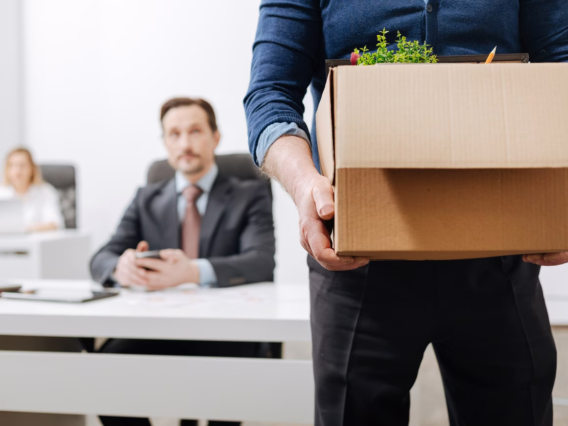 Не время прощаться: как отреагировать на увольнение сотрудника