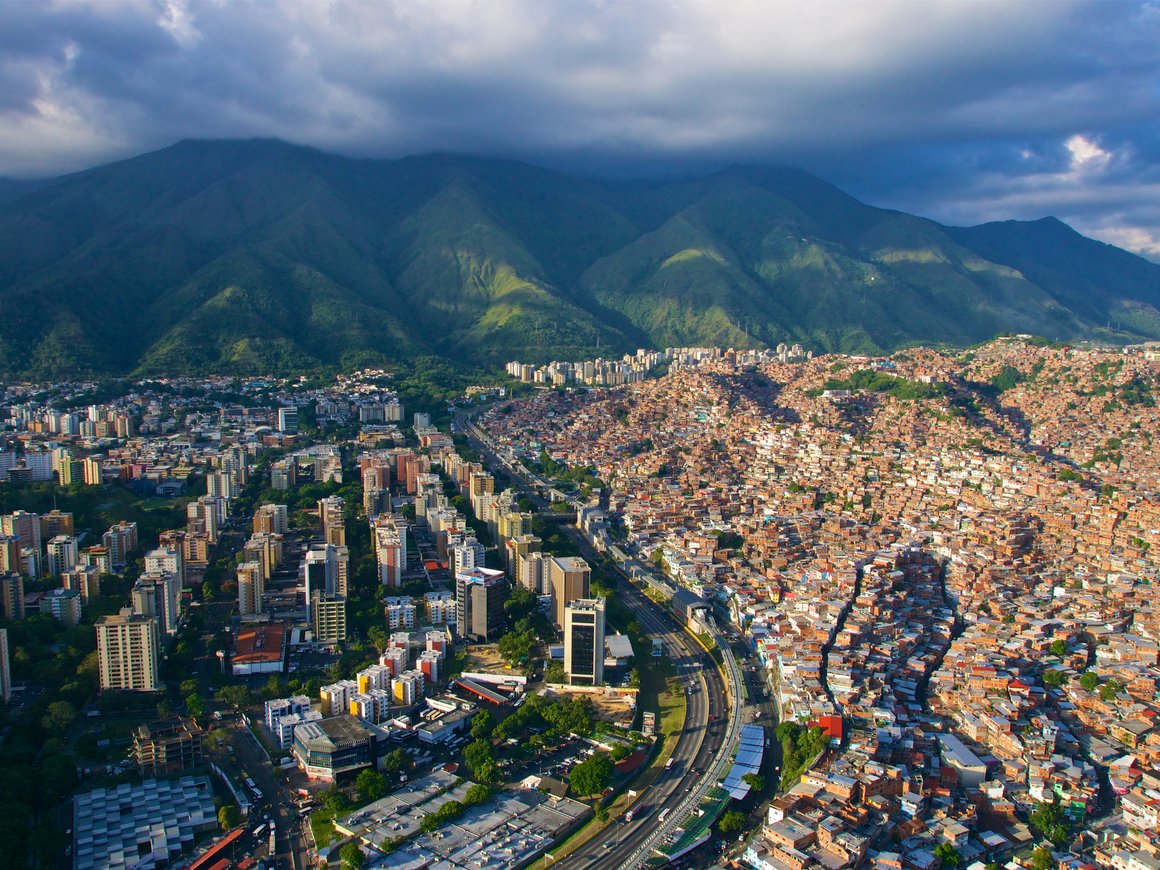 В Венесуэле начали принимать российские карты «Мир»