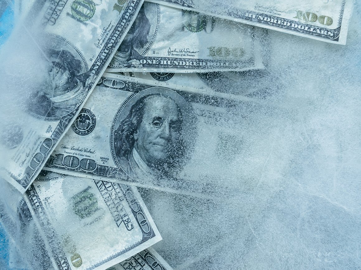 Люди, прошедшие криогенную заморозку, смогут отложить деньги на новую жизнь